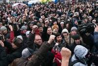 В Харькове активисты пытаются прорваться в горсовет